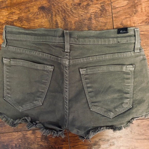 KanCan shorts size 26 army green - Picture 2 of 3